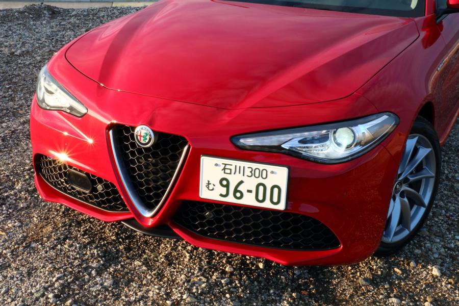 Детали экстерьера Alfa Romeo Giulia Veloce Q4 (952) 2017 года  (JP) (фото 5 из 7)